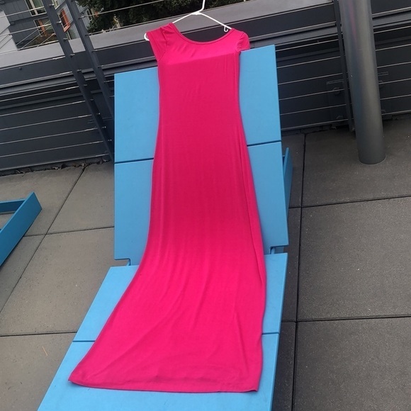 PINK Maxi T-shirt Dress - Picture 3 of 3